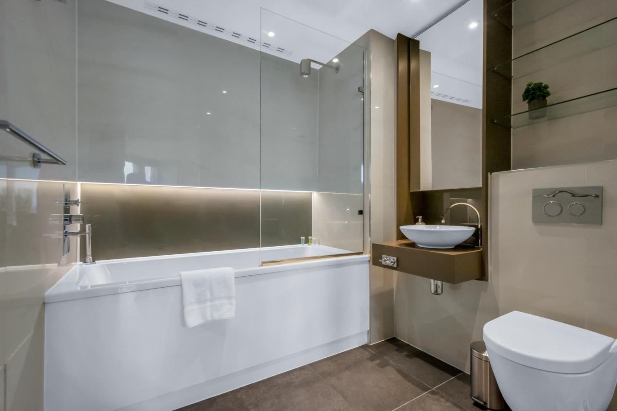 Mysquare Two Bed Serviced In Old Street Londra